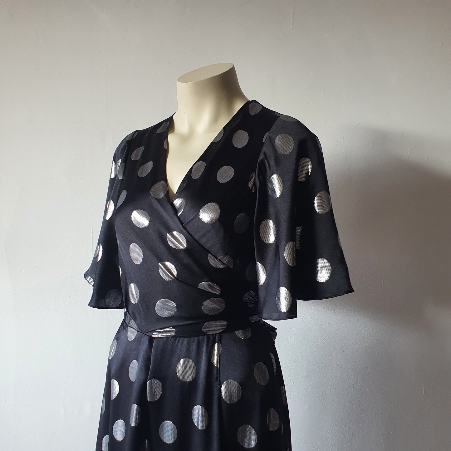 Diane Von Furstenberg Polka Dot Silk Dress (8)