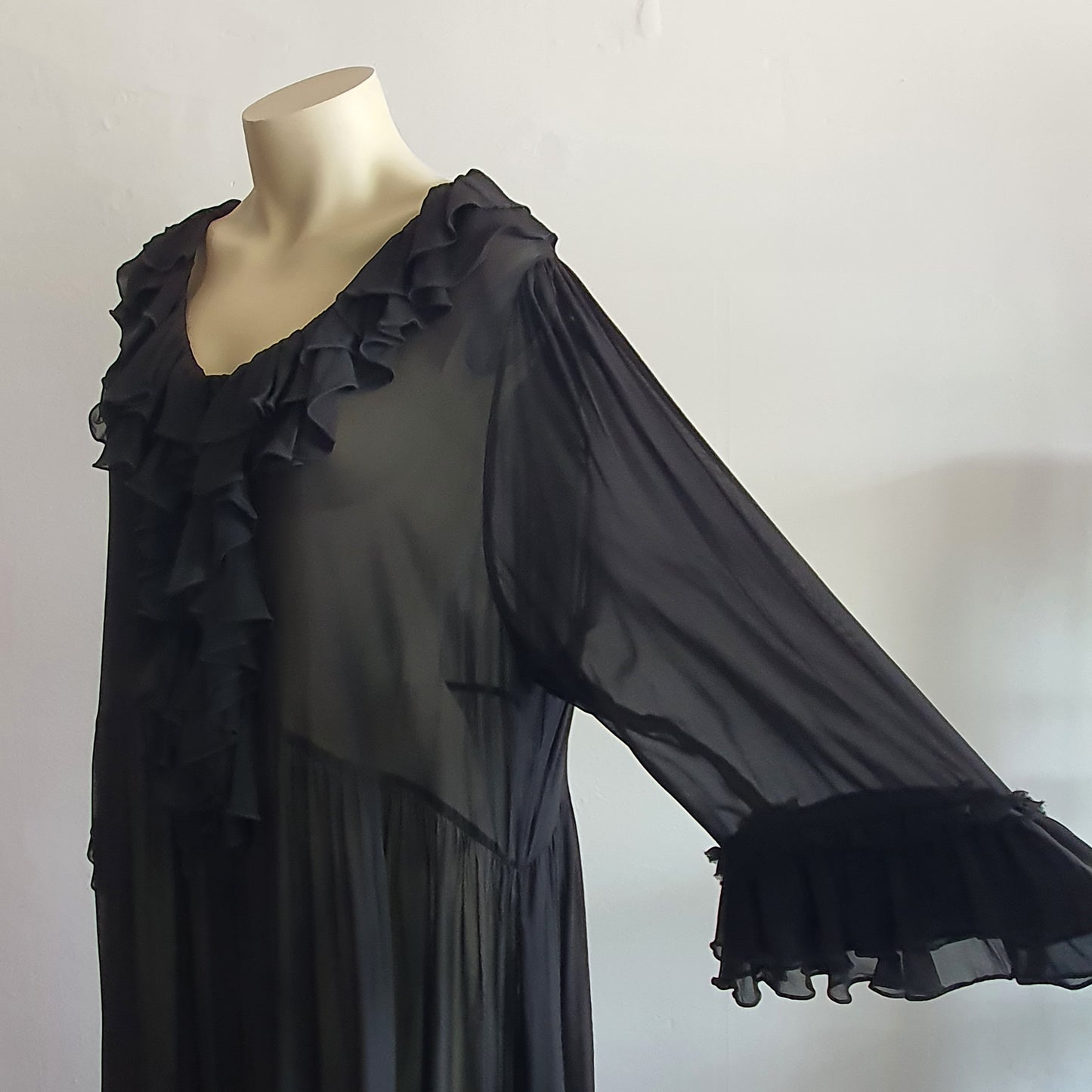 Trelise Cooper Black Ruffle Dress (18)